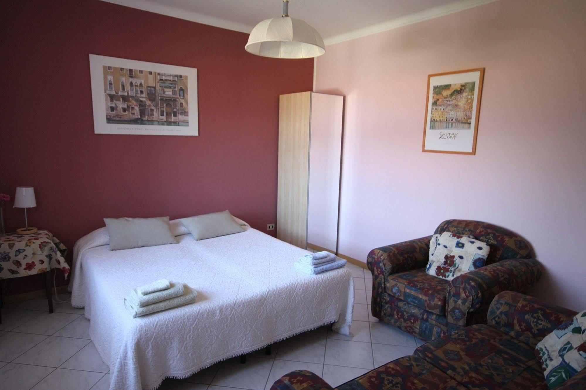Balcone Fiorito Bed & Breakfast Menaggio Luaran gambar