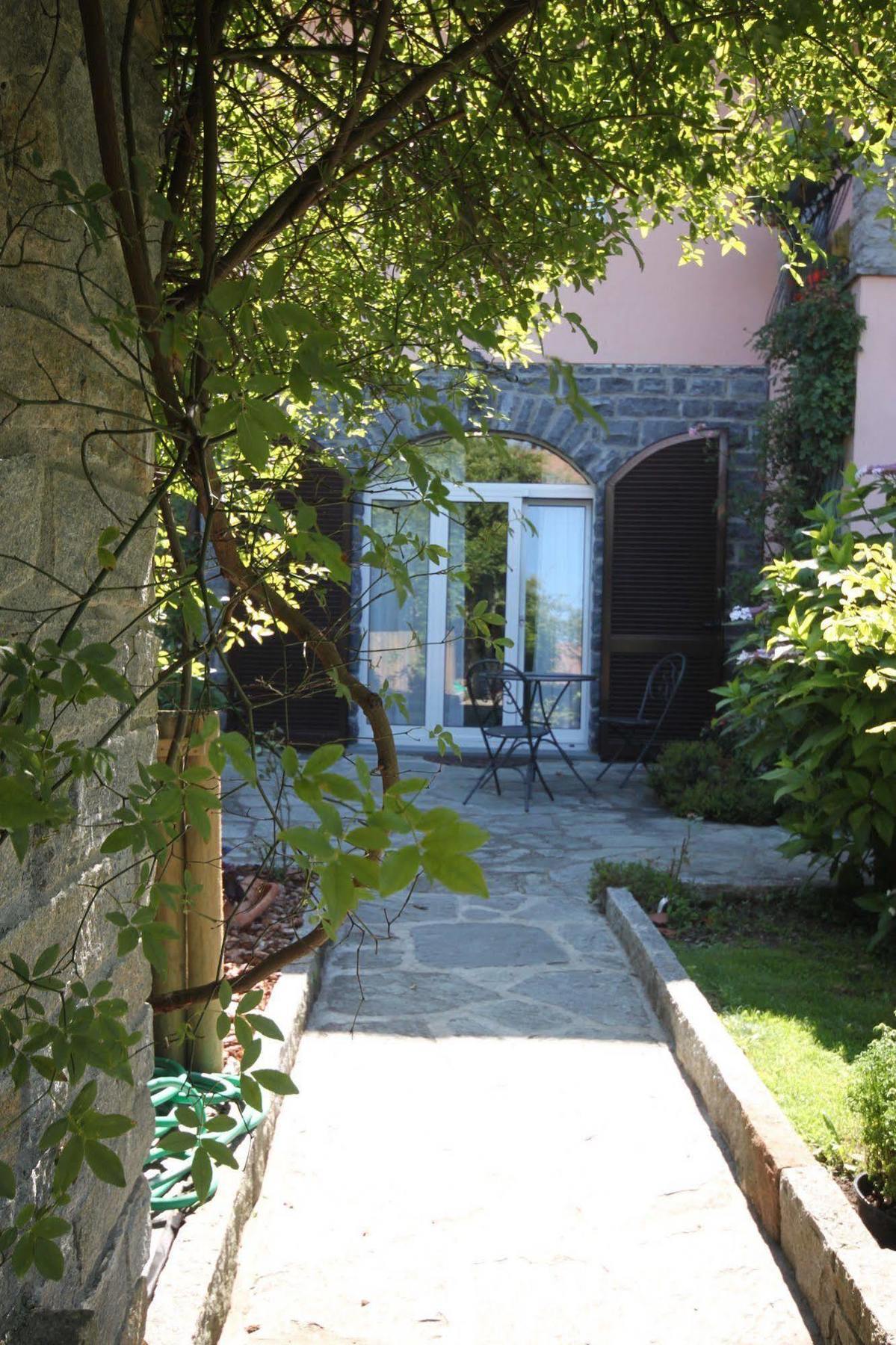Balcone Fiorito Bed & Breakfast Menaggio Luaran gambar